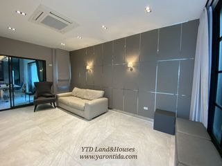 Casa en alquiler de 5 habitaciones en Bang Phli, Samut Prakan