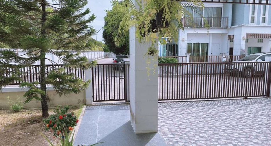 Haus zum Kauf mit 3 Zimmer in Si Racha, Chonburi