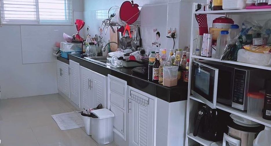 Haus zum Kauf mit 3 Zimmer in Si Racha, Chonburi
