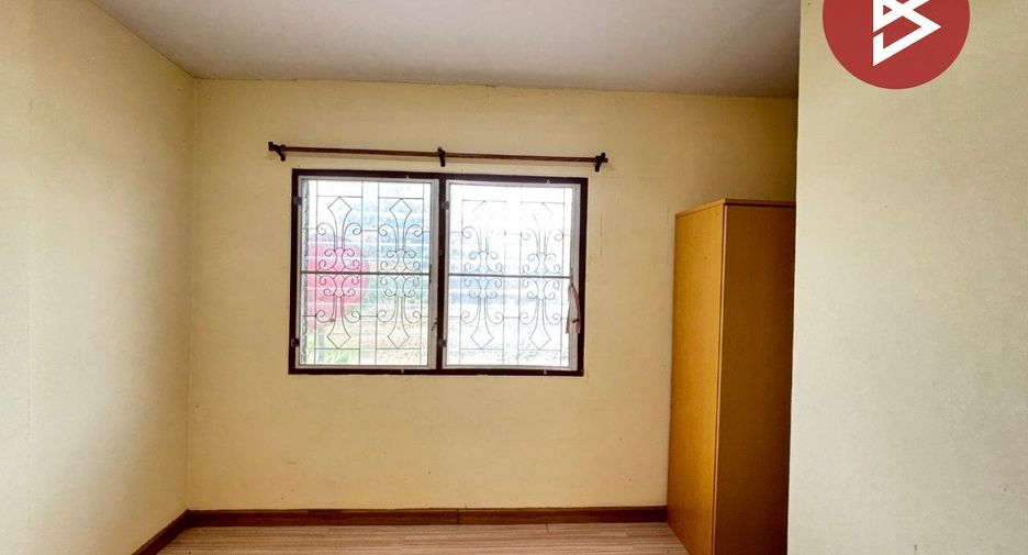 For sale 2 ベッドルーム townhouse in Nong Chok, Bangkok