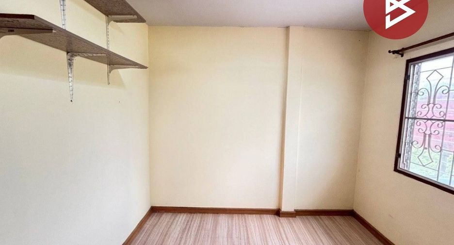 For sale 2 ベッドルーム townhouse in Nong Chok, Bangkok
