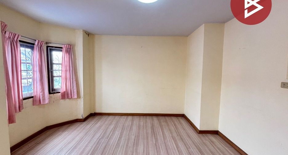 For sale 2 ベッドルーム townhouse in Nong Chok, Bangkok