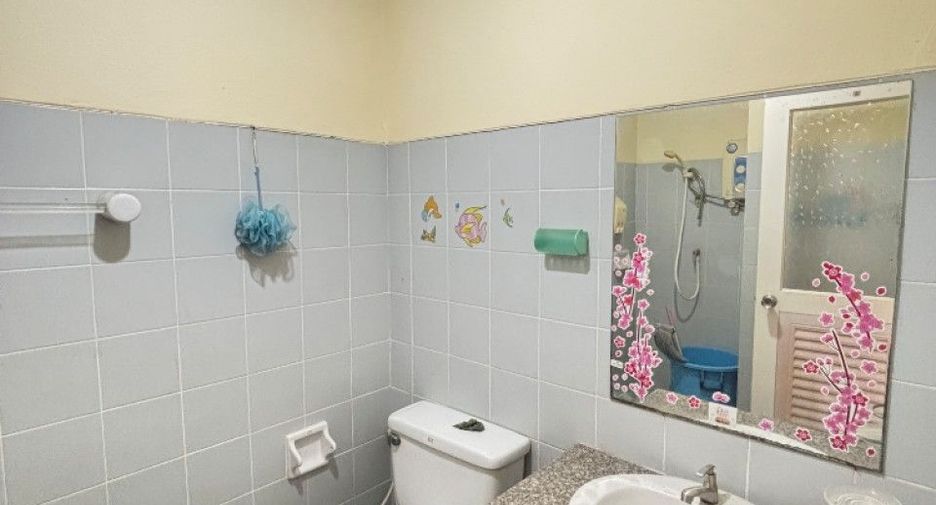 For sale 2 ベッドルーム townhouse in Nong Chok, Bangkok