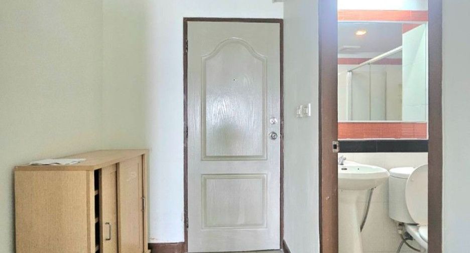 For sale 1 bed condo in Bang Na, Bangkok