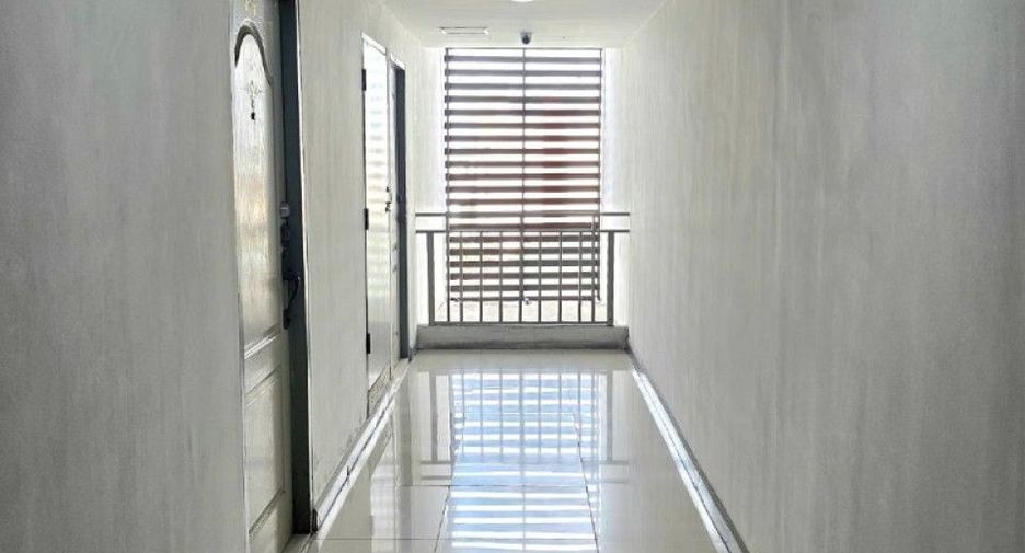 For sale 1 bed condo in Bang Na, Bangkok