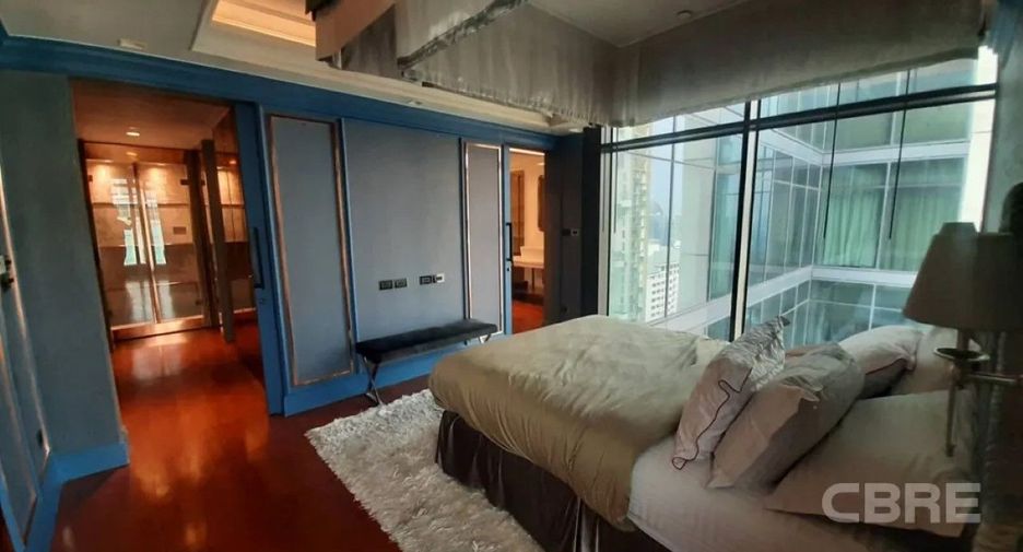 For sale 4 bedrooms condo in Pathum Wan, Bangkok