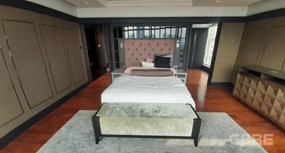 For sale 4 bedrooms condo in Pathum Wan, Bangkok