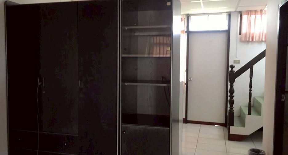Продажа 2 спальни таунхаус в Tha Yang, Пхетбури
