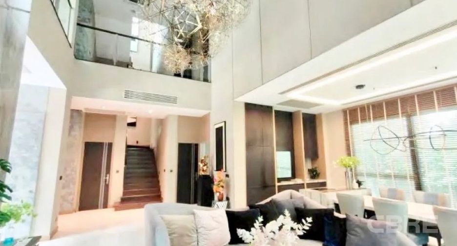 For sale 5 bedrooms house in Lak Si, Bangkok