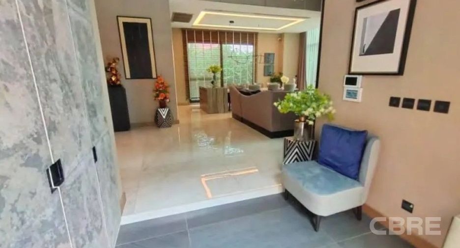 For sale 5 bedrooms house in Lak Si, Bangkok