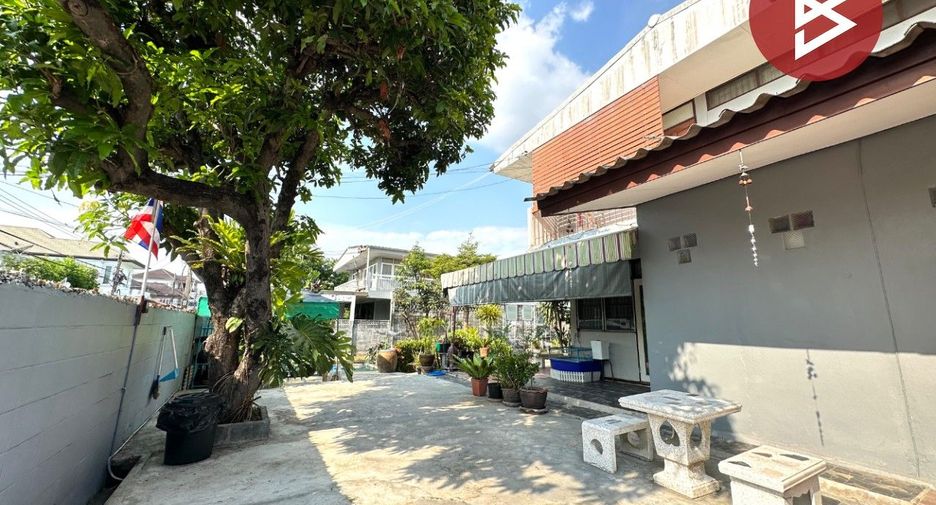 For sale 3 bedrooms house in Lat Phrao, Bangkok