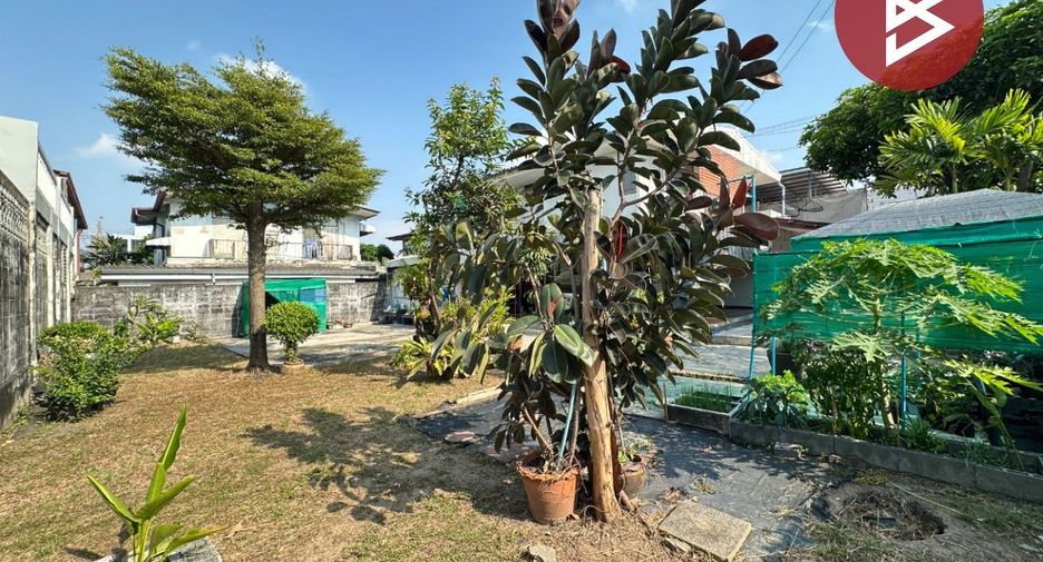 For sale 3 bedrooms house in Lat Phrao, Bangkok