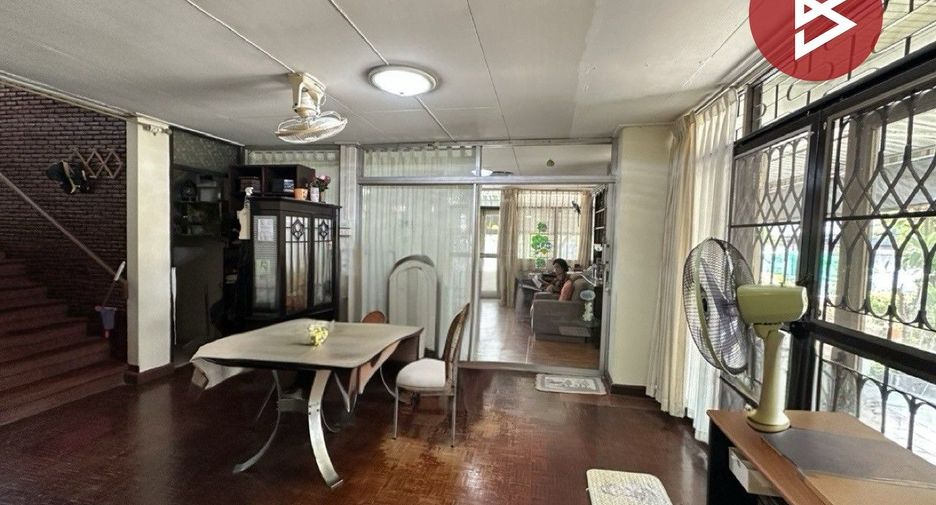 For sale 3 bedrooms house in Lat Phrao, Bangkok
