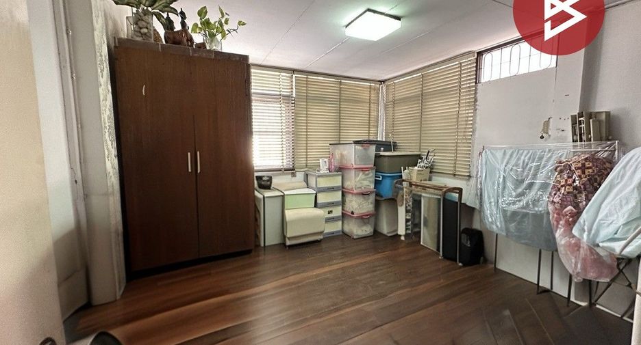 For sale 3 bedrooms house in Lat Phrao, Bangkok