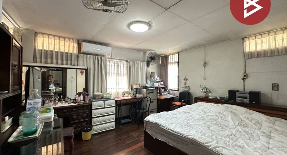 For sale 3 bedrooms house in Lat Phrao, Bangkok