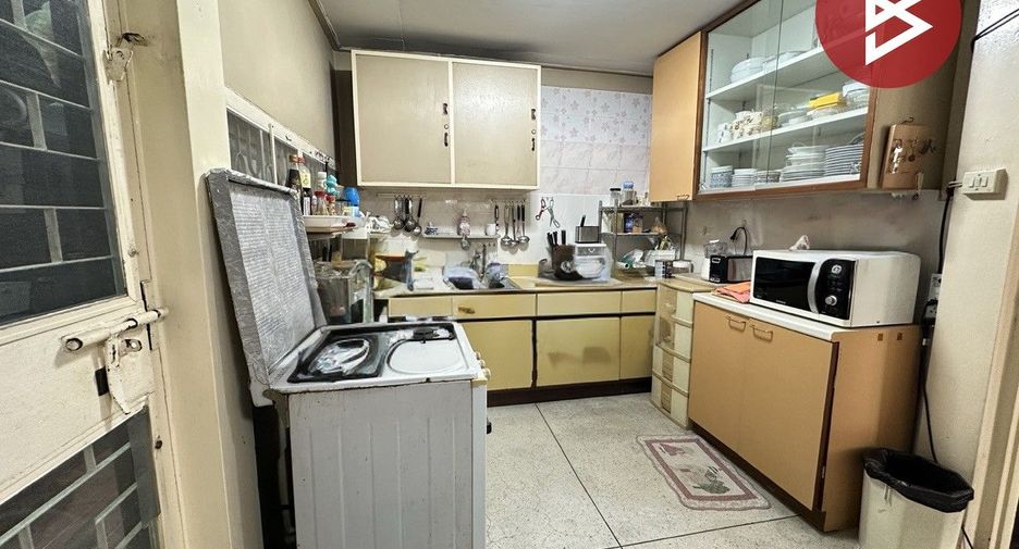 For sale 3 bedrooms house in Lat Phrao, Bangkok