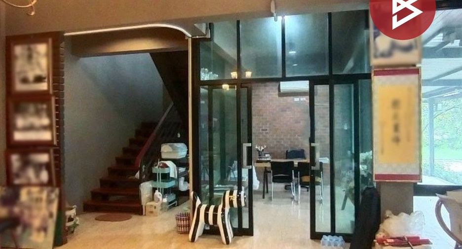 For sale 7 ベッドルーム house in Mueang Nakhon Pathom, Nakhon Pathom