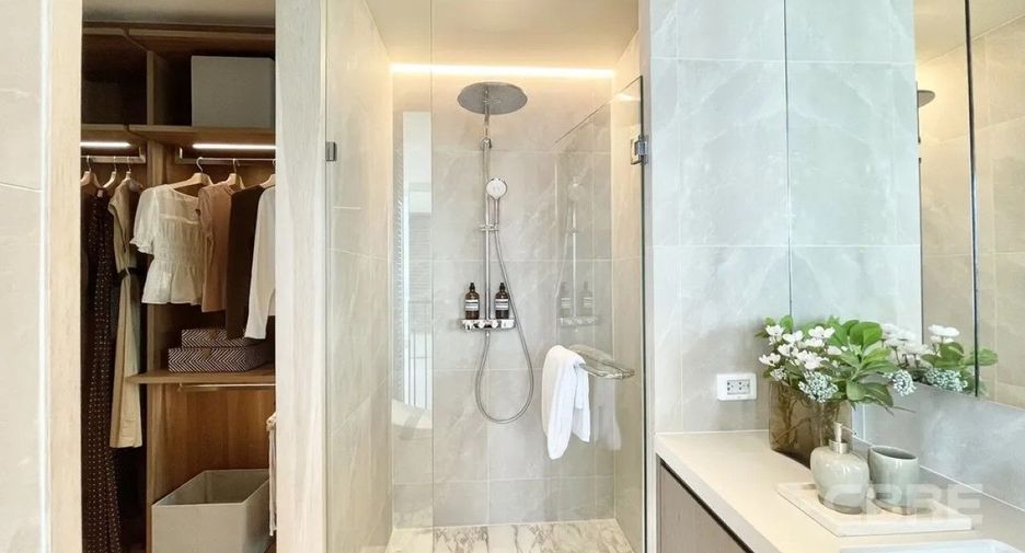 For sale 2 bedrooms condo in Khlong Toei, Bangkok