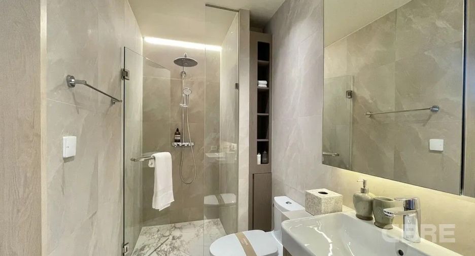 For sale 2 bedrooms condo in Khlong Toei, Bangkok
