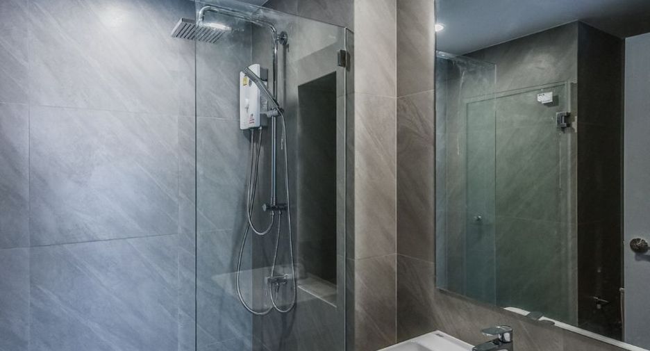 For rent 1 bed condo in Bang Rak, Bangkok
