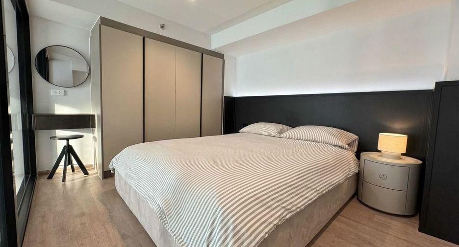 Аренда и продажа 1 кровать кондо в Хуаи Кхщанг, Бангкок