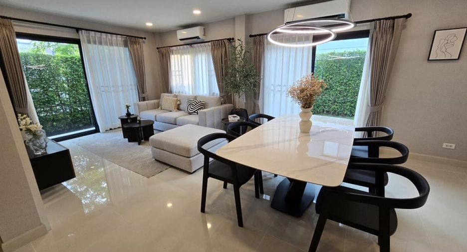 Casa en alquiler de 4 habitaciones en Bang Phli, Samut Prakan