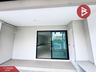出售 2 卧室 联排别墅 在 Mueang Pathum Thani, Pathum Thani