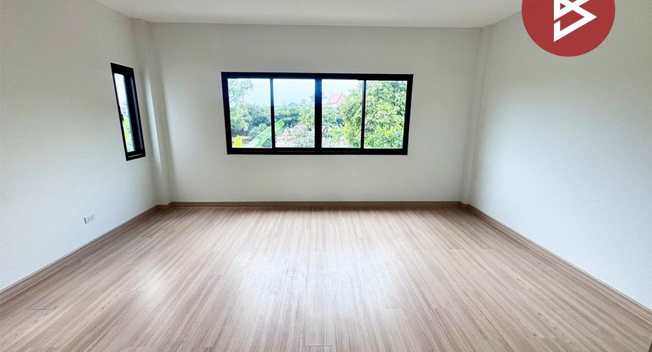 For sale 2 bedrooms townhouse in Mueang Pathum Thani, Pathum Thani