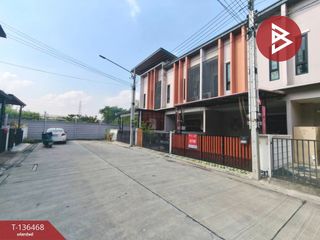 Продажа 3 спальни таунхаус в Mueang Chon Buri, Чонбури