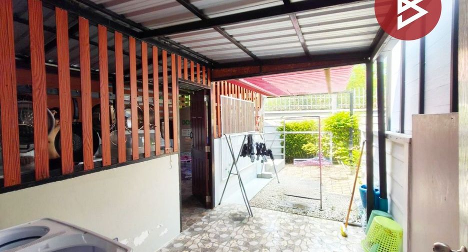 Продажа 3 спальни таунхаус в Mueang Chon Buri, Чонбури