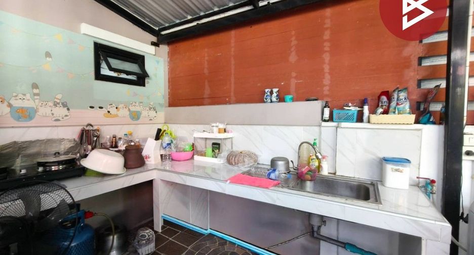Продажа 3 спальни таунхаус в Mueang Chon Buri, Чонбури