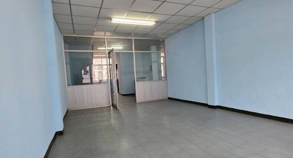 For sale retail Space in Bang Bua Thong, Nonthaburi