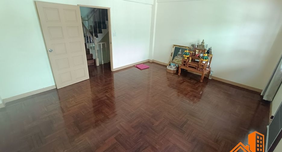 出售 4 卧室 联排别墅 在 Bang Phli, Samut Prakan