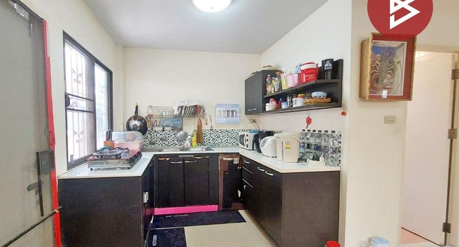 Haus zur Miete und zum Kauf mit 3 Zimmer in Phra Samut Chedi, Samut Prakan