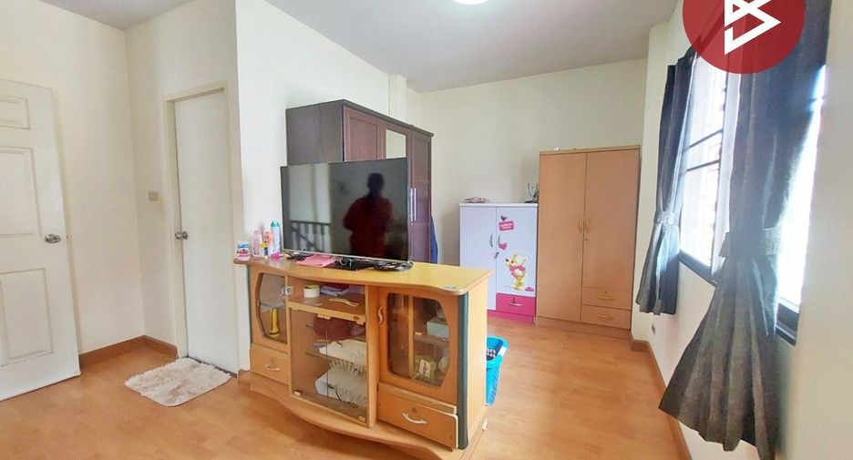 Haus zur Miete und zum Kauf mit 3 Zimmer in Phra Samut Chedi, Samut Prakan