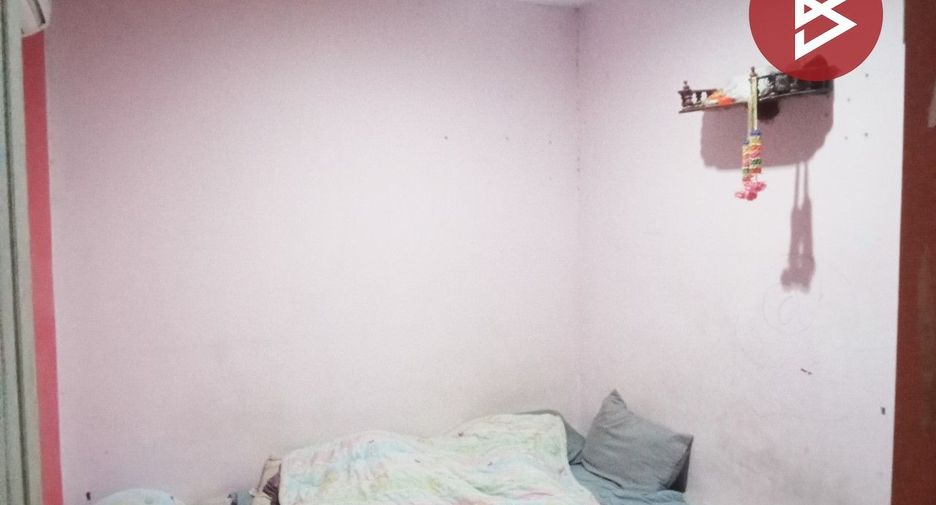 Reihenhaus zum Kauf mit 2 Zimmer in Bang Lamung, Chonburi