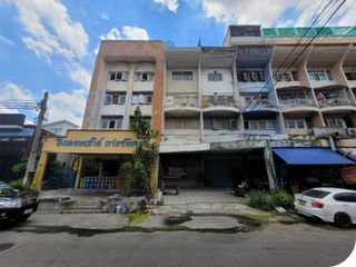 For sale 1 bed retail Space in Bang Kapi, Bangkok