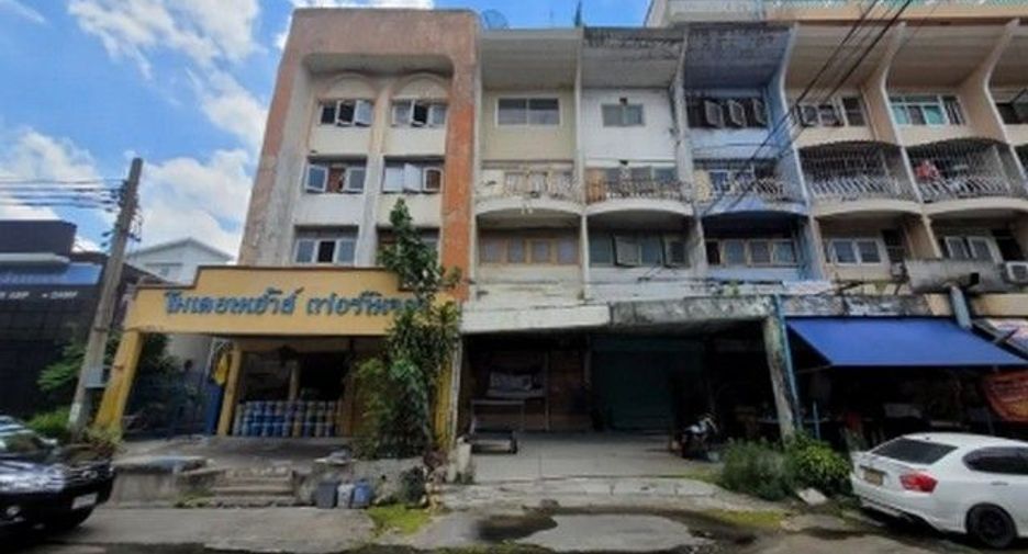 For sale 1 bed retail Space in Bang Kapi, Bangkok
