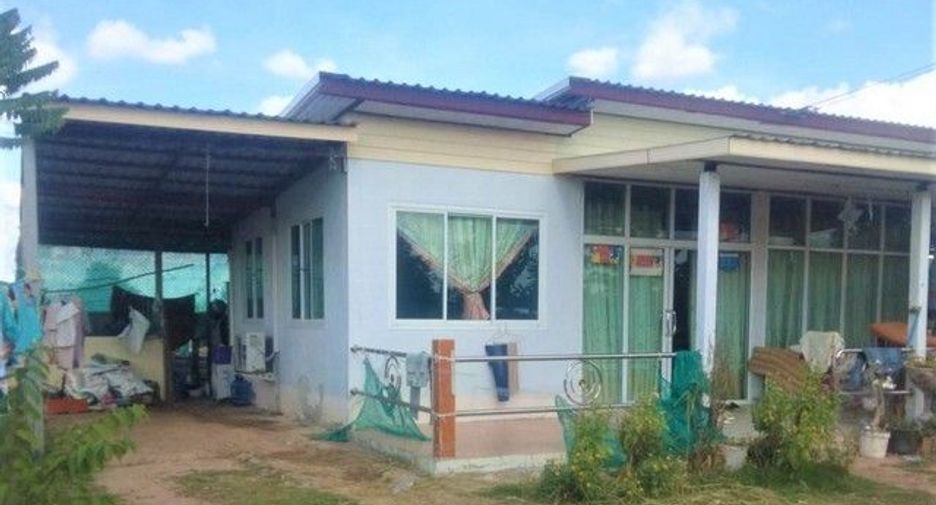 À vendre 2 chambres maison à Si Rattana, Sisaket