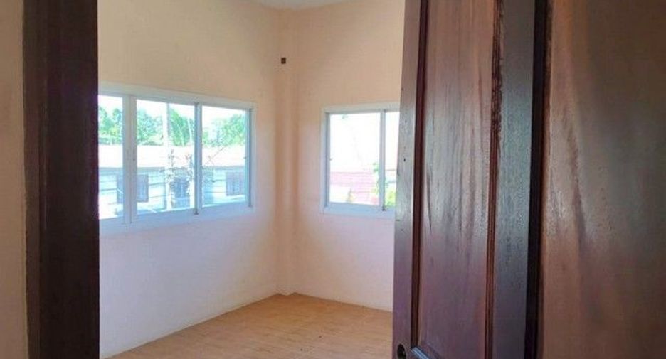 For sale 3 bedrooms retail Space in Si Rattana, Sisaket