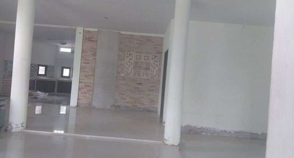 For sale 3 bedrooms house in Mueang Buriram, Buriram