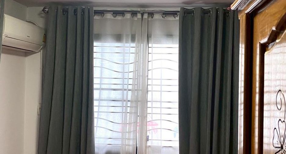 For rent and for sale 4 bedrooms house in Si Racha, Chonburi