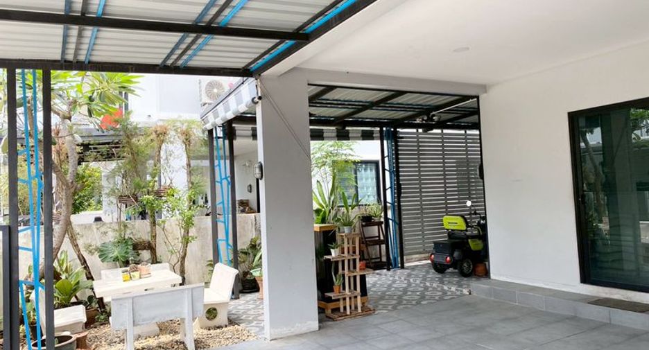 For rent and for sale 4 bedrooms house in Si Racha, Chonburi