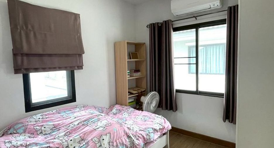 For rent and for sale 4 bedrooms house in Si Racha, Chonburi