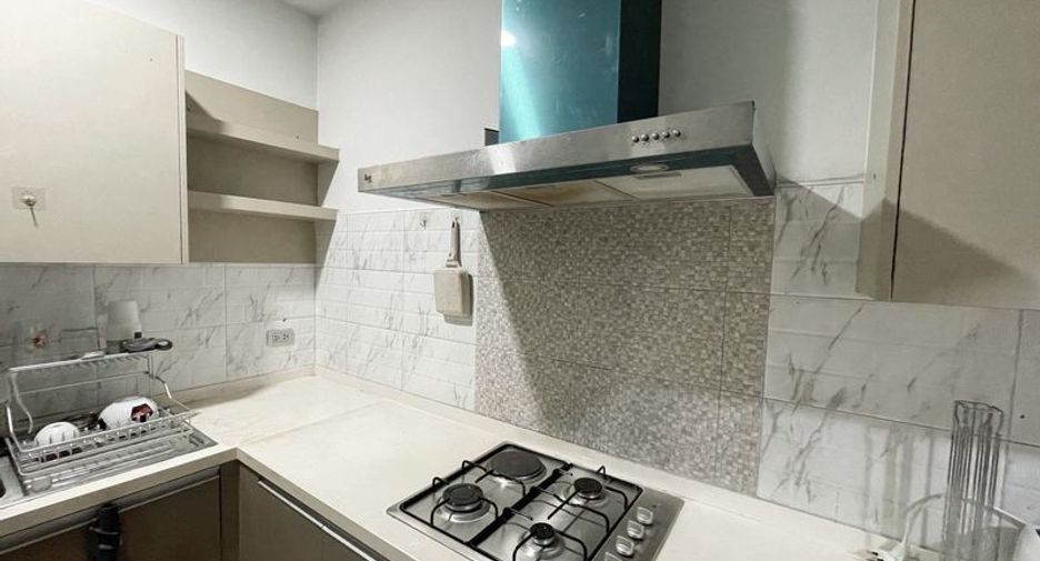For rent and for sale 4 bedrooms house in Si Racha, Chonburi