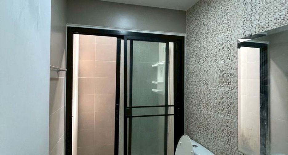 For rent and for sale 4 bedrooms house in Si Racha, Chonburi