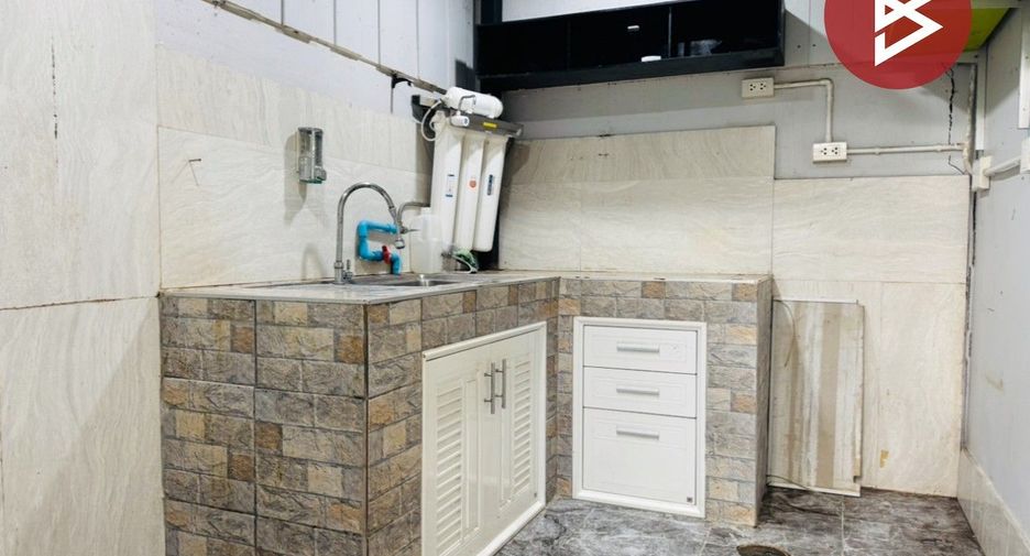For sale 3 bedrooms townhouse in Phra Samut Chedi, Samut Prakan