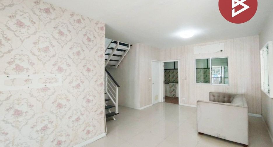 For sale 3 bedrooms townhouse in Mueang Samut Prakan, Samut Prakan