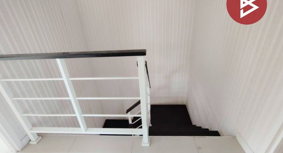 For sale 3 bedrooms townhouse in Mueang Samut Prakan, Samut Prakan