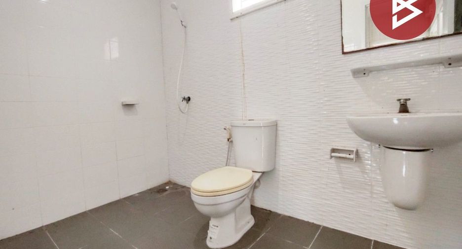 For sale 3 bedrooms townhouse in Mueang Samut Prakan, Samut Prakan